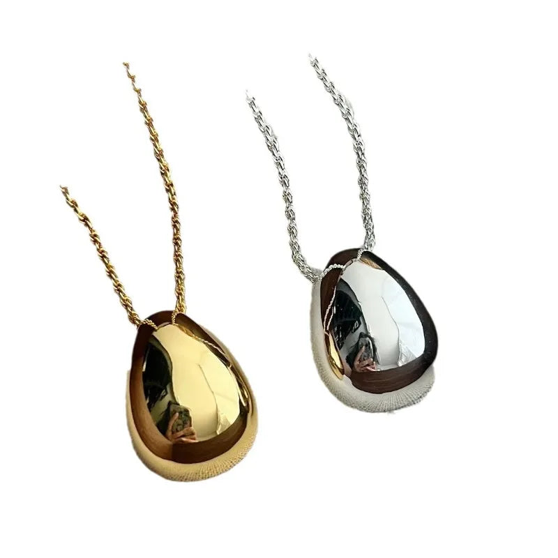 Geometric Droplet Shape Pendant Necklace